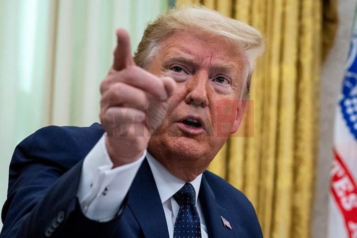 Трамп се заканува со делумно стопирање на трговијата доколку Федералните резерви не ја намалат основната каматна стапка